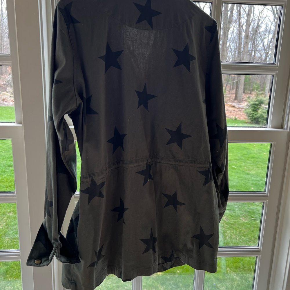 Women's Star Patterned Jacket - Picture 2 of 3